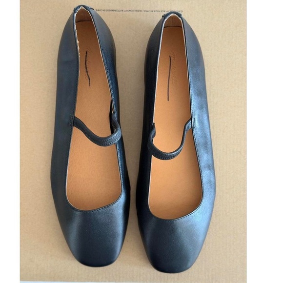 Madewell The Greta Ballet Flat in True Black, Size 10 - Picture 6 of 9